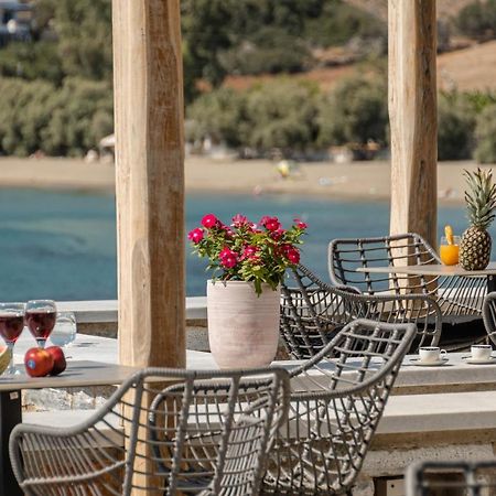 Porto Dema Luxury Suites Schoinoussa 外观 照片