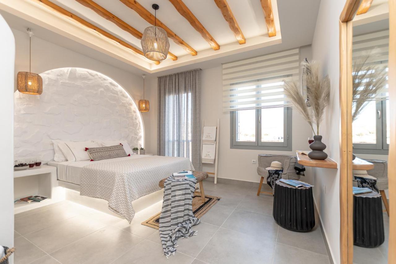 Porto Dema Luxury Suites Schoinoussa 外观 照片