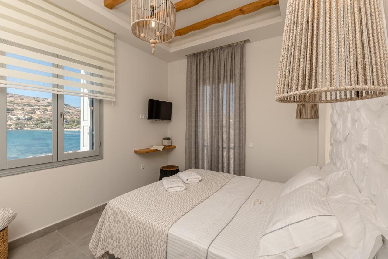 Porto Dema Luxury Suites Schoinoussa 外观 照片