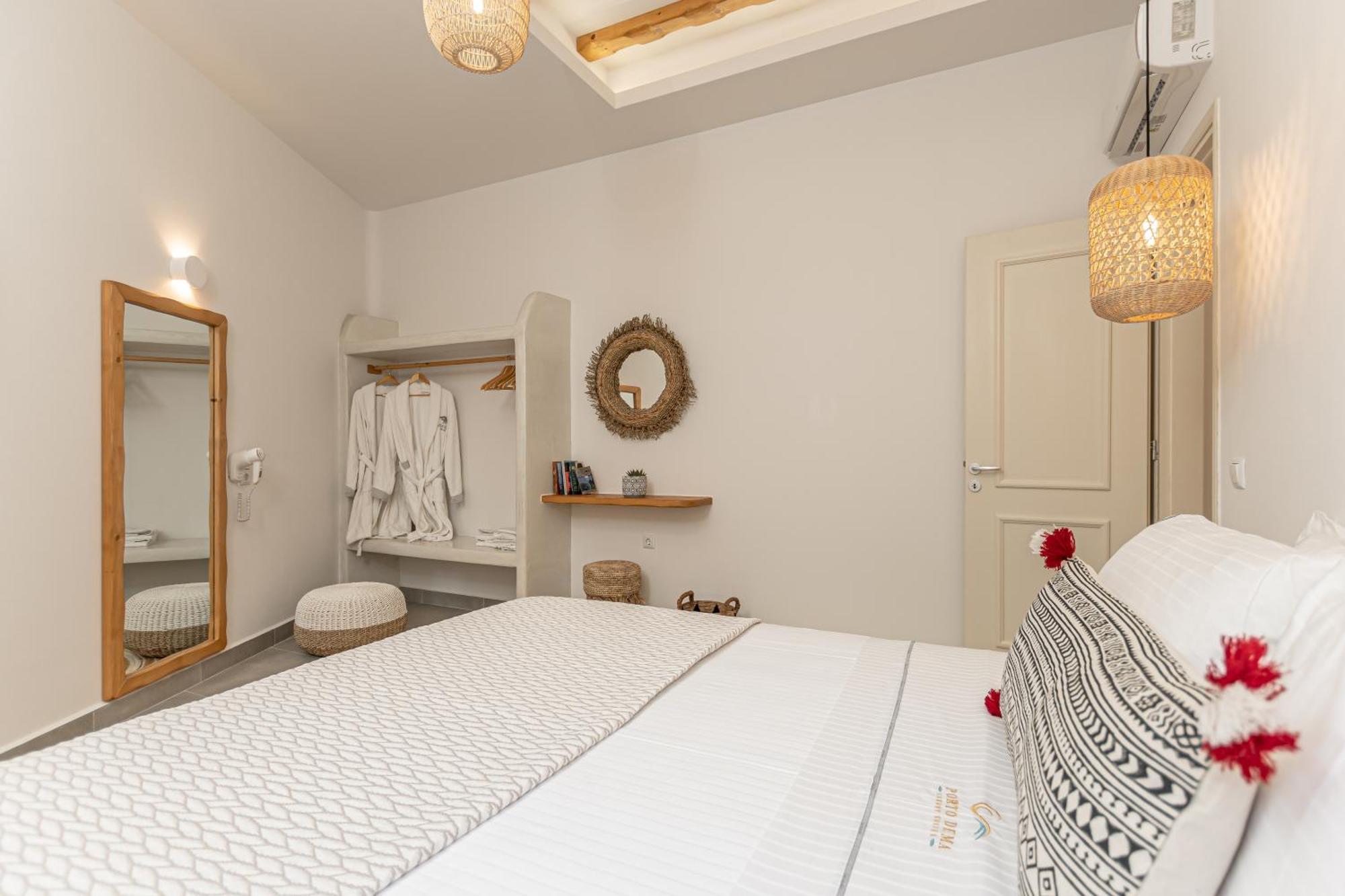 Porto Dema Luxury Suites Schoinoussa 外观 照片