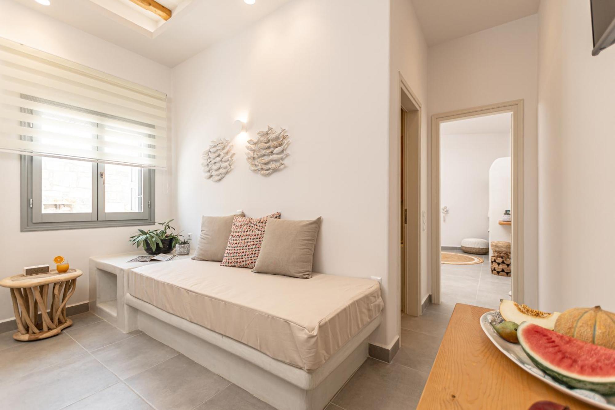 Porto Dema Luxury Suites Schoinoussa 外观 照片