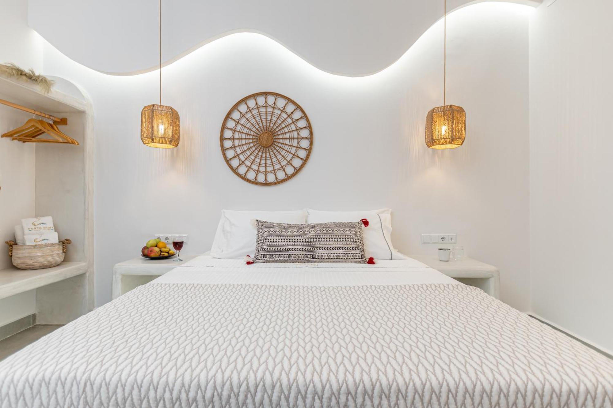 Porto Dema Luxury Suites Schoinoussa 外观 照片